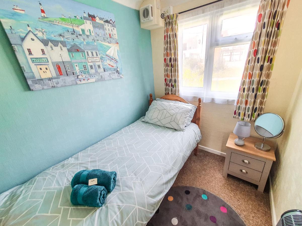 Dart Haven - Cheerful Holiday Bungalow In Galmpton Buitenkant foto